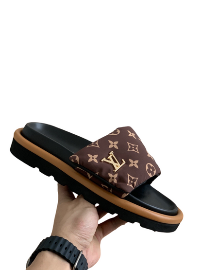 Slippers Louis Vuitton