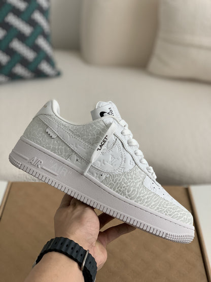 LOUIS VUITTON × NIKE AIR FORCE 1 SNEAKER