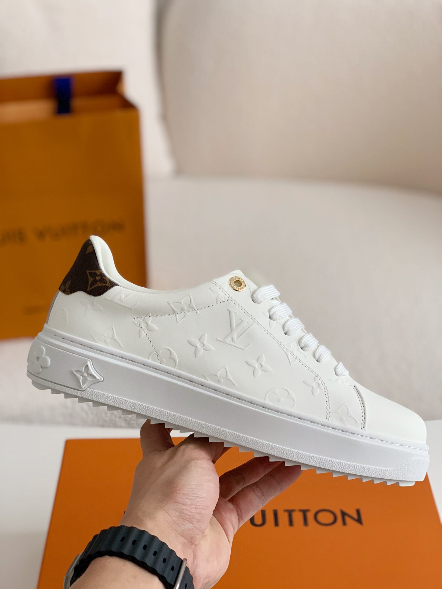 LOUIS VUITTON TIME OUT SNEAKERS