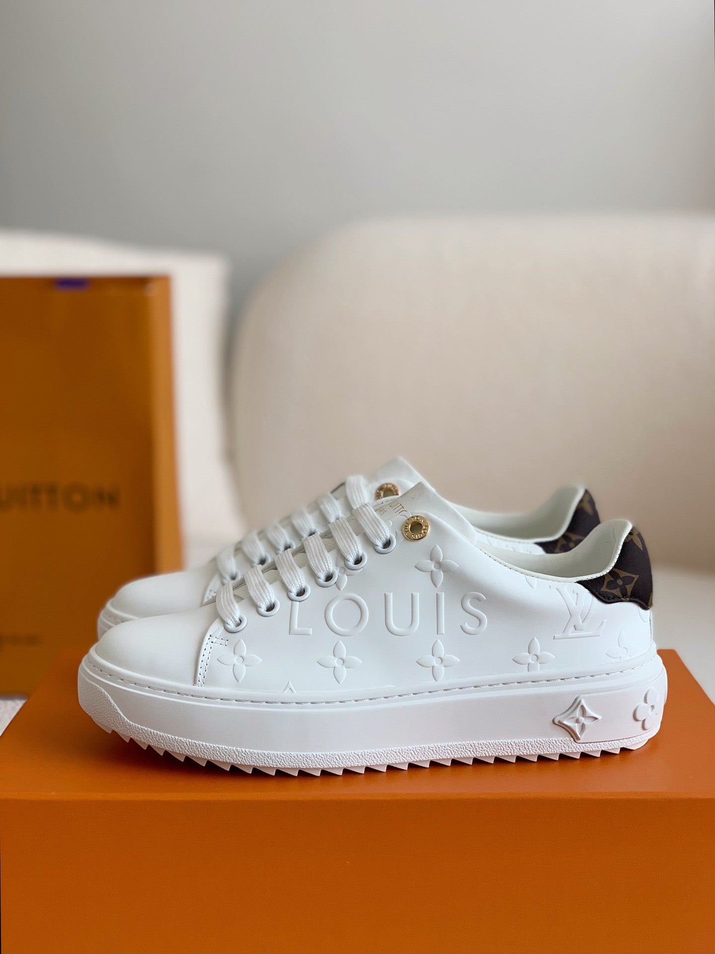 LOUIS VUITTON TIME OUT SNEAKERS