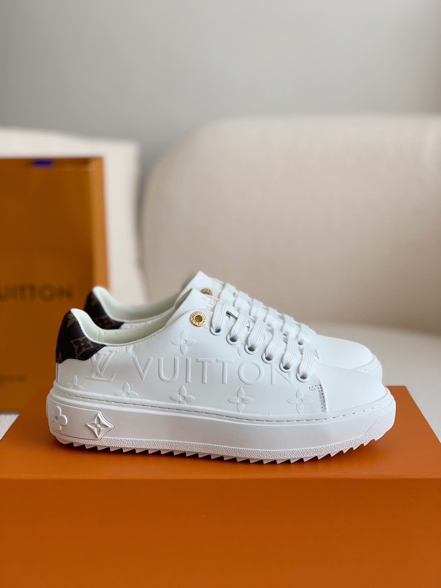 LOUIS VUITTON TIME OUT SNEAKERS