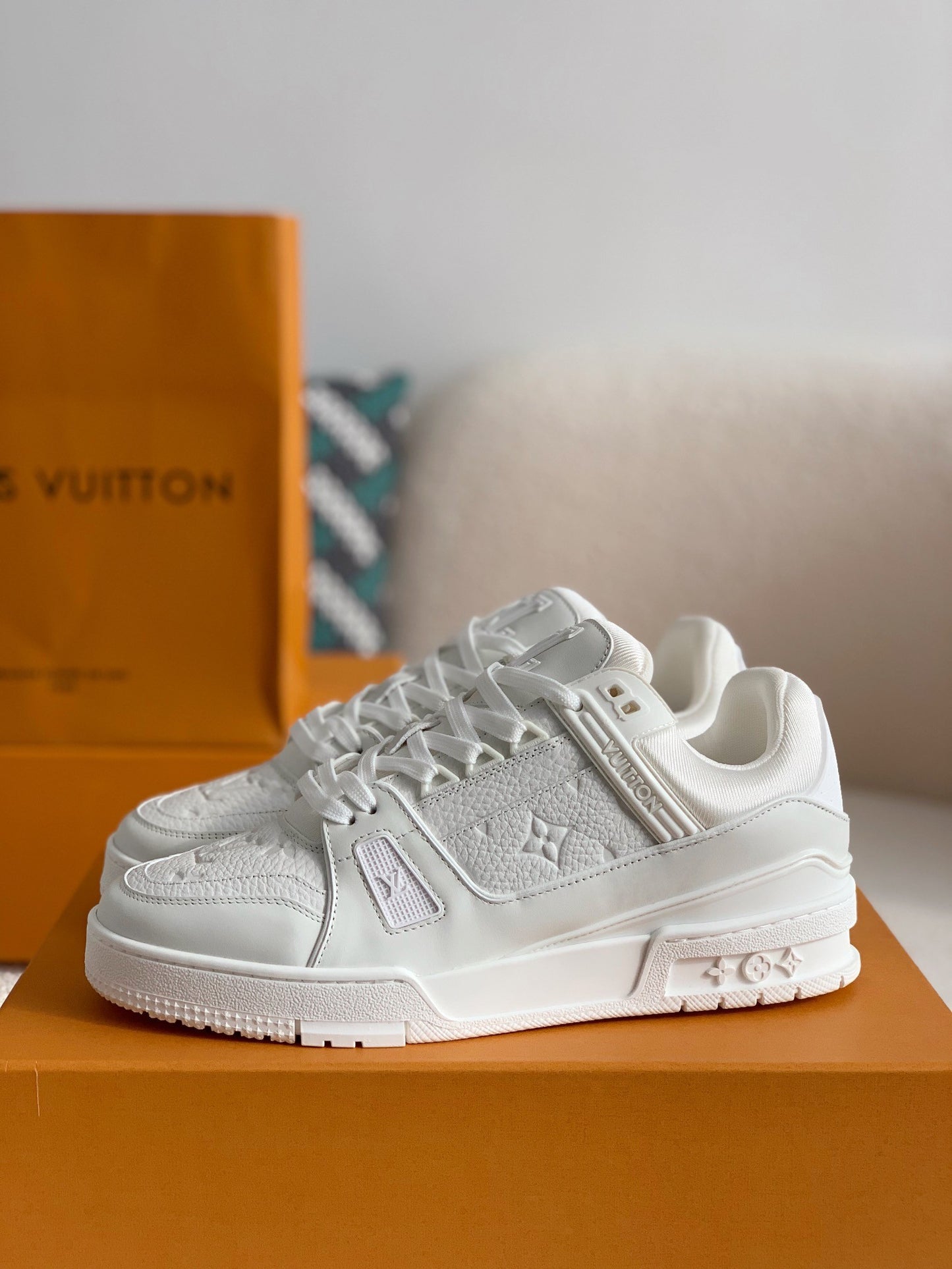 LOUIS VUITTON TRAINER SNEAKERS