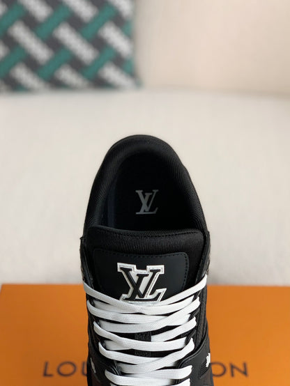 LOUIS VUITTON TRAINER Sneakers