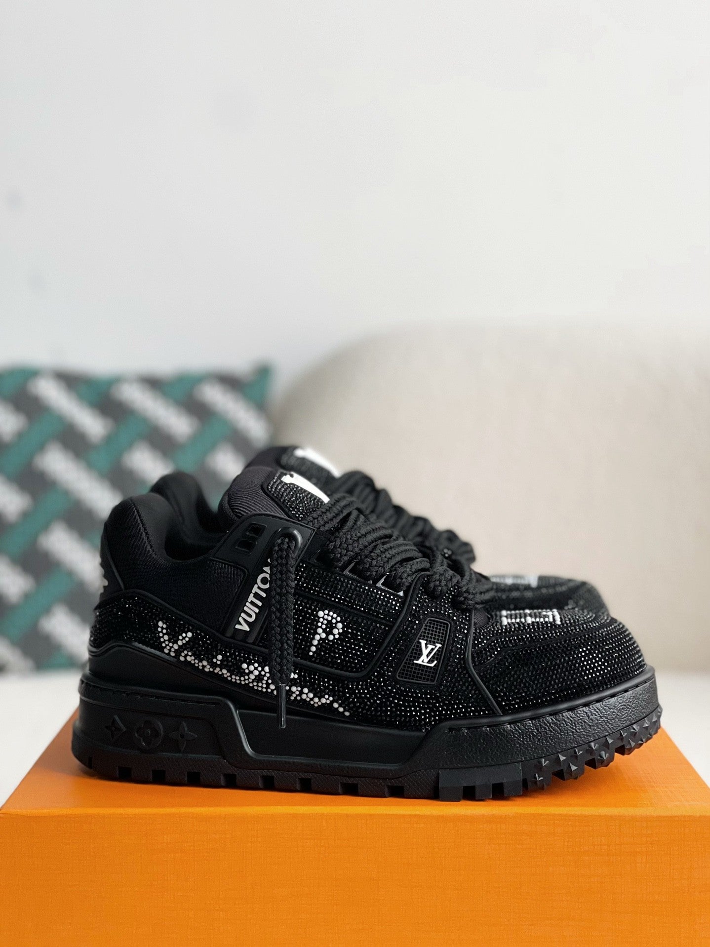 LOUIS VUITTON TRAINER Sneakers