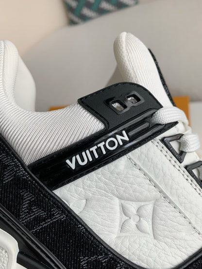 LOUIS VUITTON TRAINER SNEAKERS