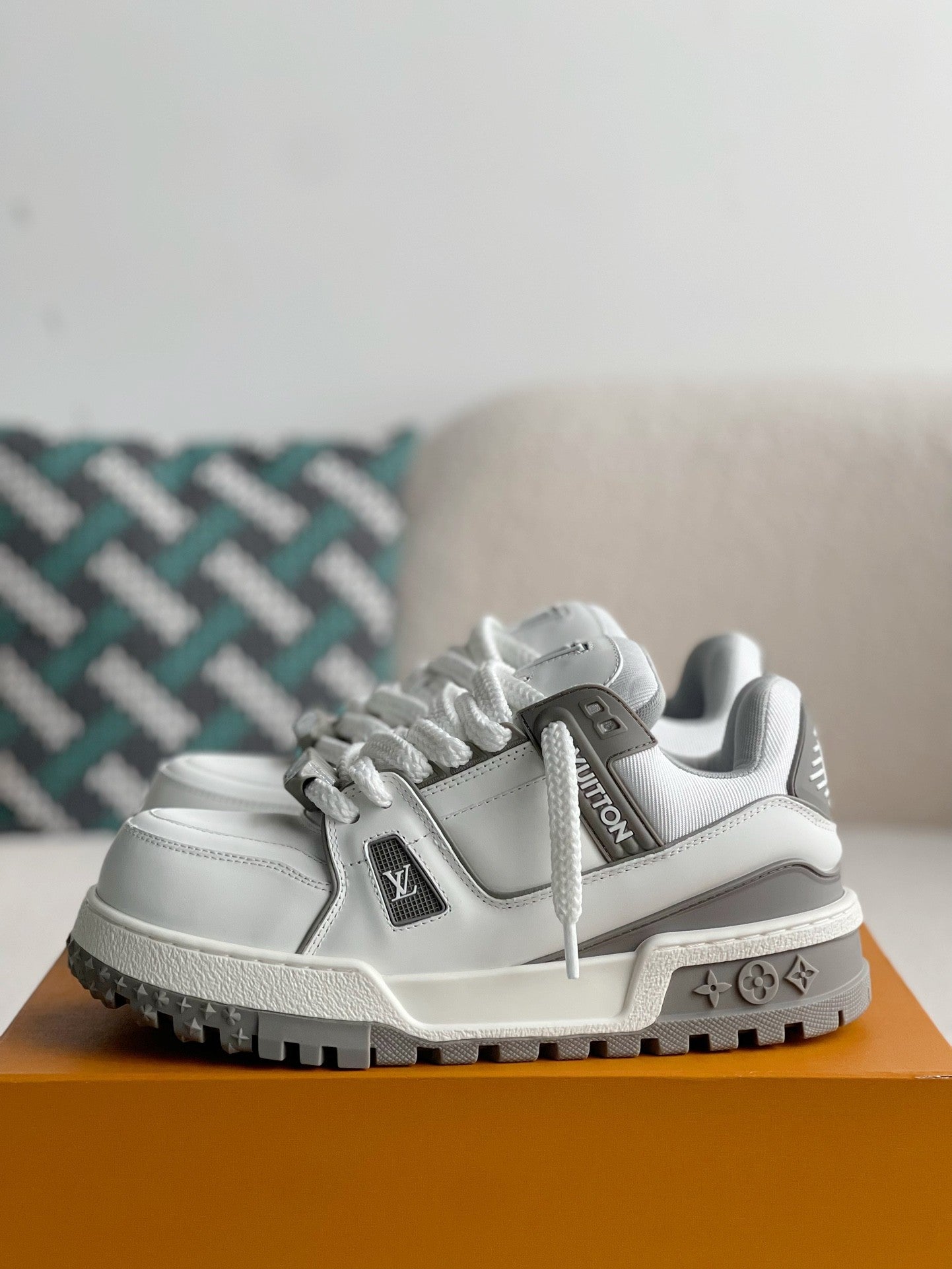 LOUIS VUITTON TRAINER MAXI  SNEAKERS