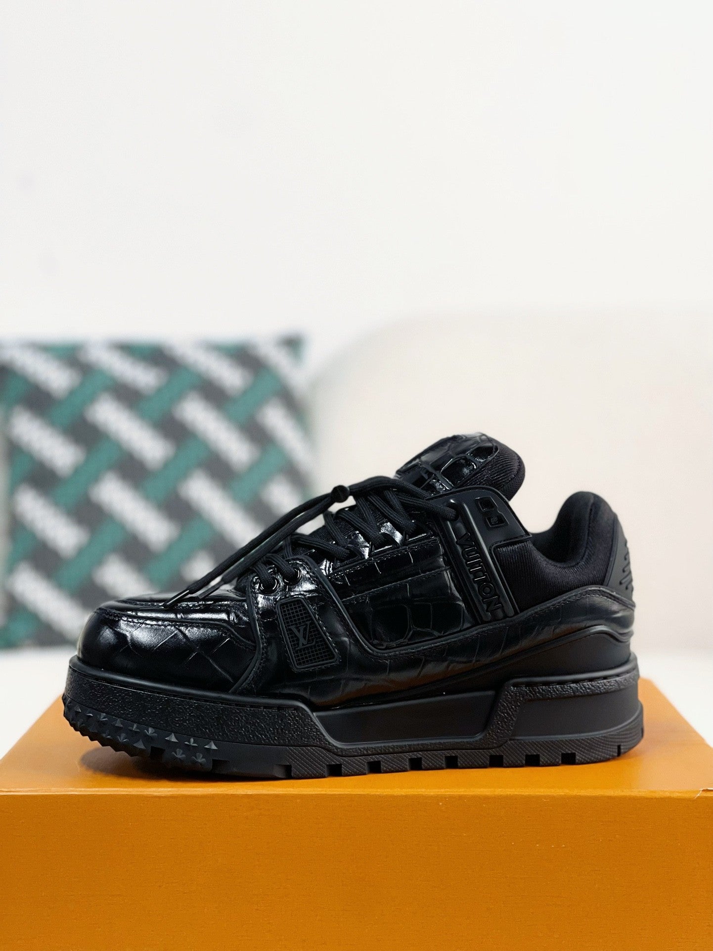 LOUIS VUITTON TRAINER MAXI  SNEAKERS