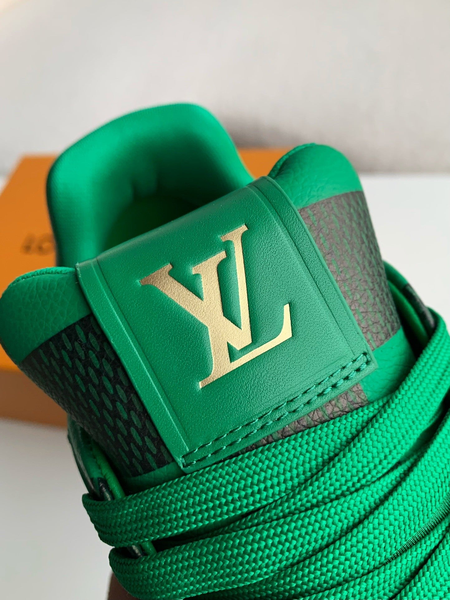 LOUIS VUITTON TRAINER MAXI  SNEAKERS