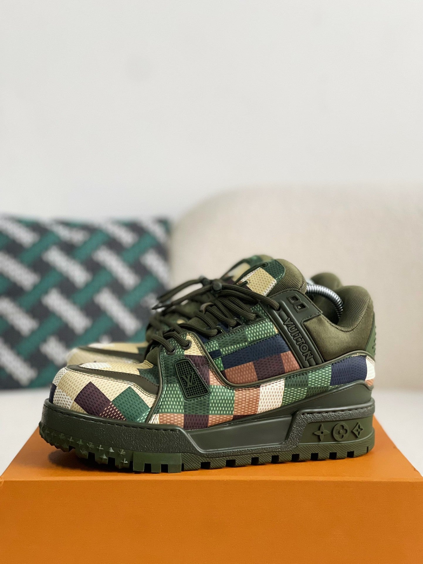 LOUIS VUITTON TRAINER MAXI  SNEAKERS