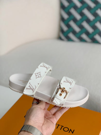 LOUIS VUITTON SLIPPERS