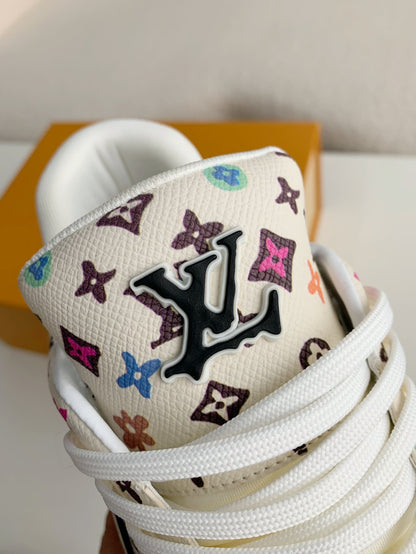 LOUIS VUITTON SNEAKERS