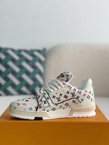 LOUIS VUITTON SNEAKERS