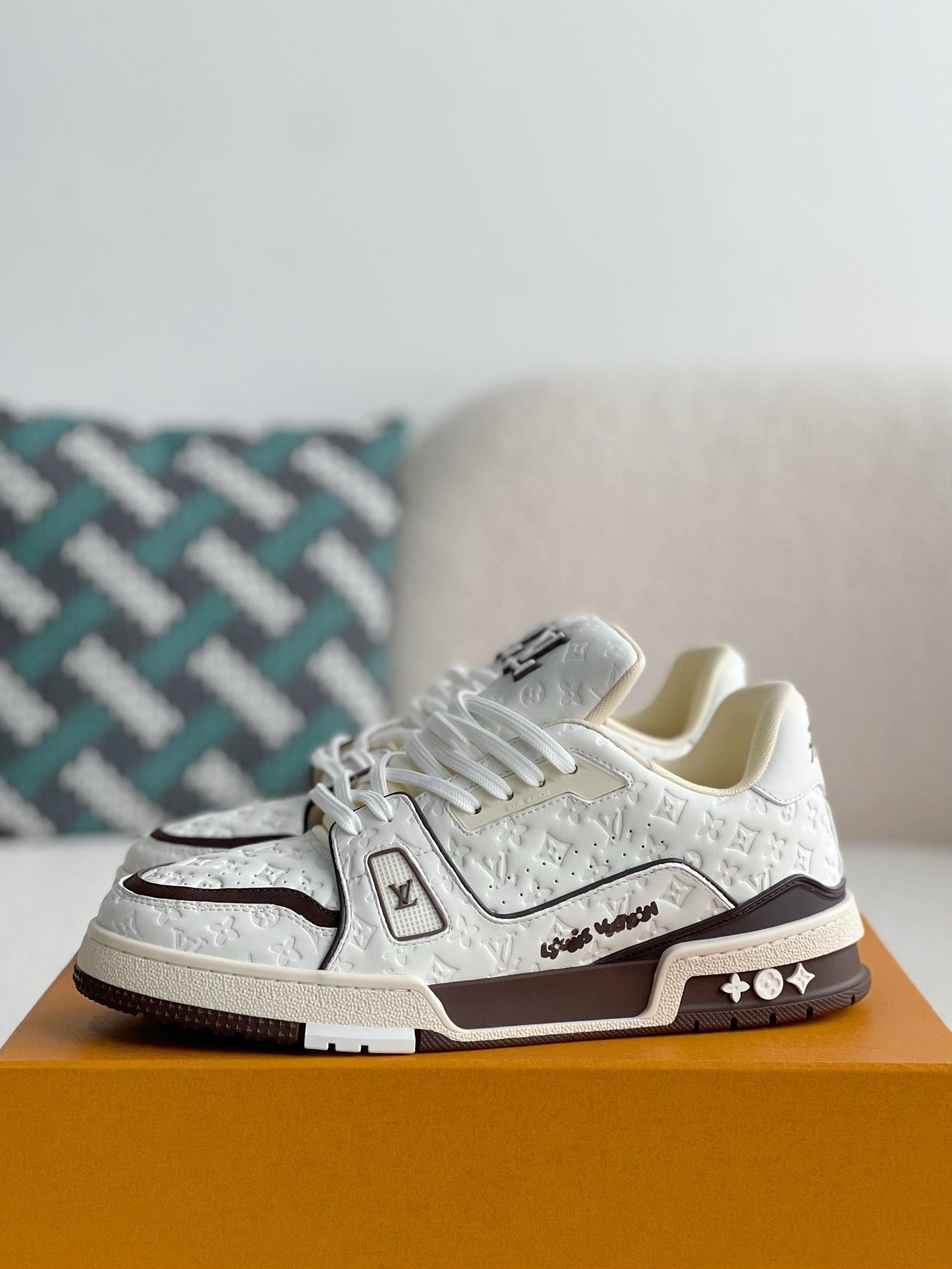 LOUIS VUITTON SNEAKERS_