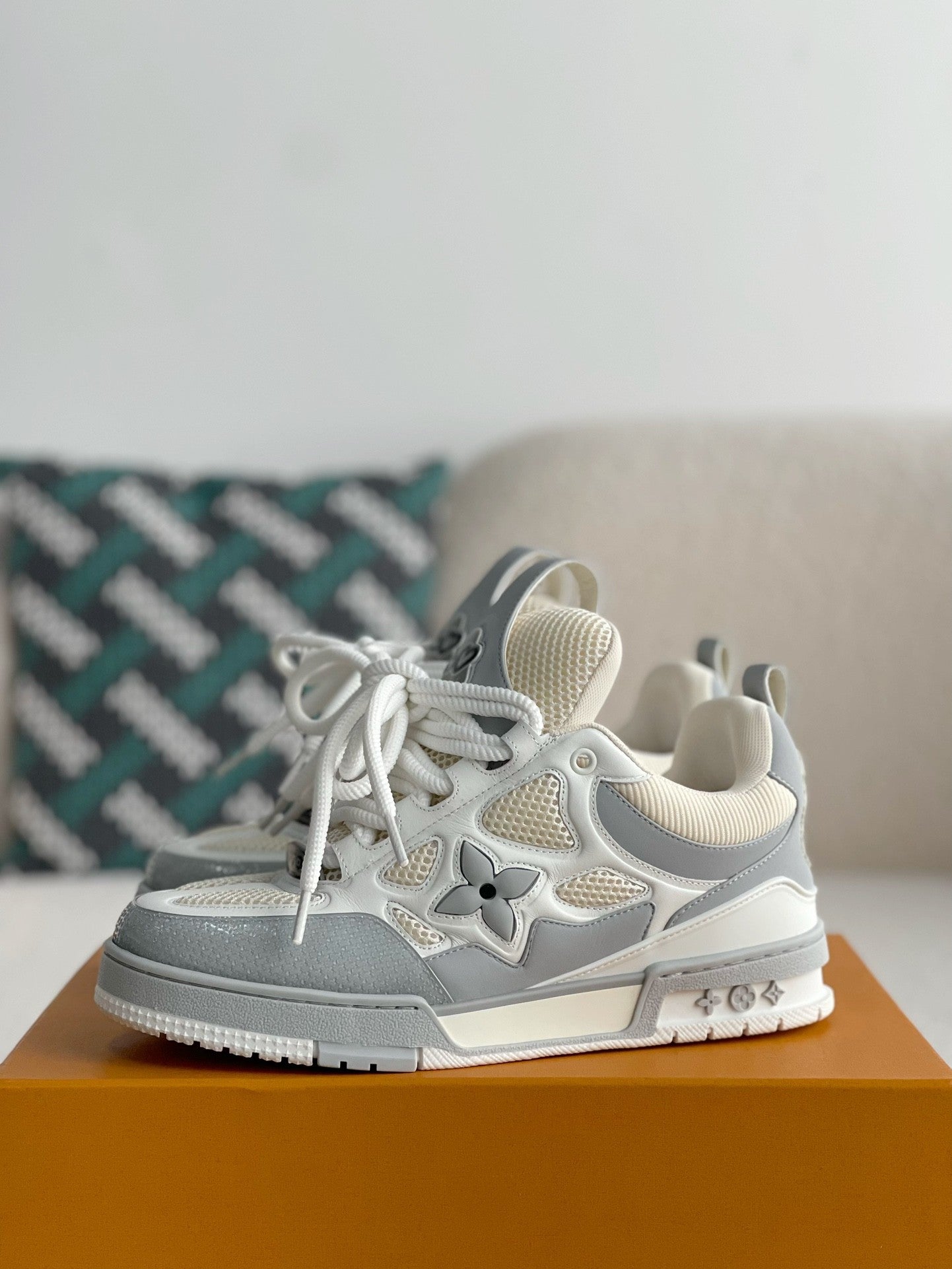 LOUIS VUITTON RUNNER TATIC sneakers