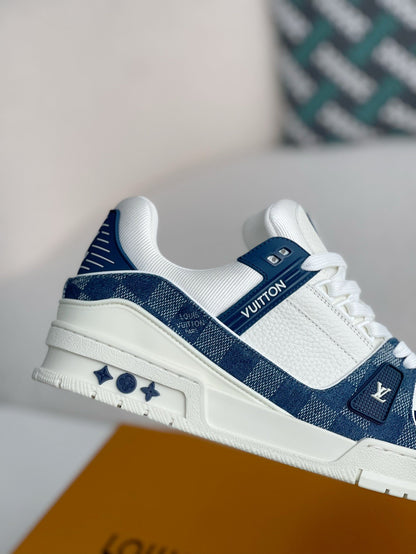 LOUIS VUITTON SNEAKERS