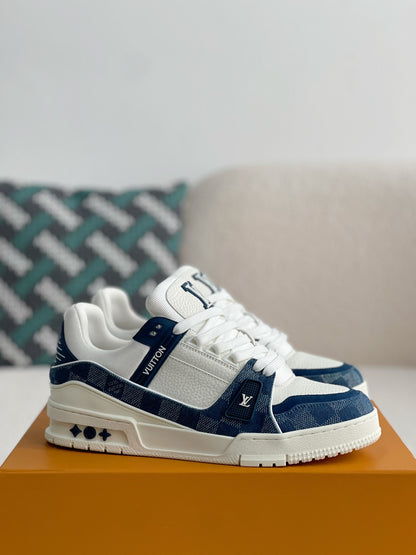 LOUIS VUITTON SNEAKERS