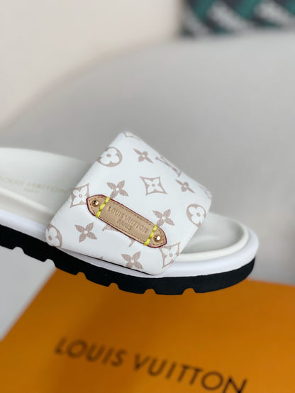 LOUIS VUITTON SLIPPERS