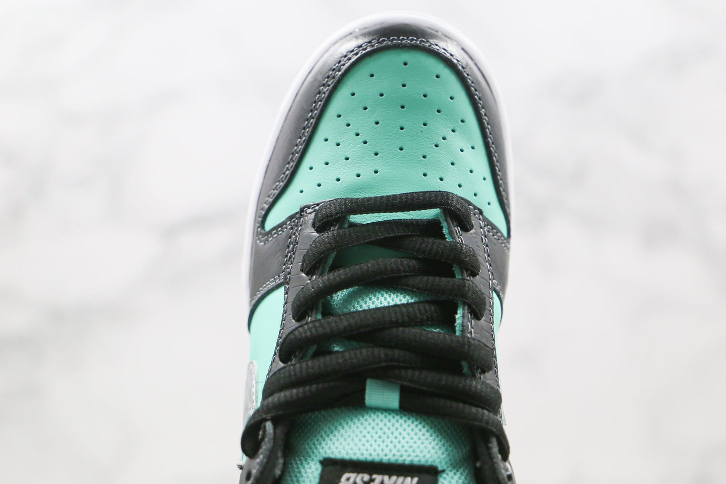 Nike SB Dunk Low Diamond Supply Co. Aqua Blue