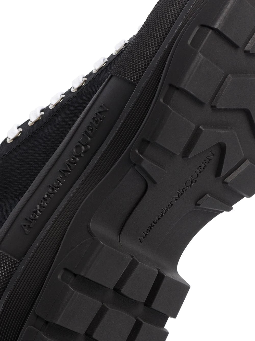 Alexander McQueen Tênis Tread Slick com cadarço